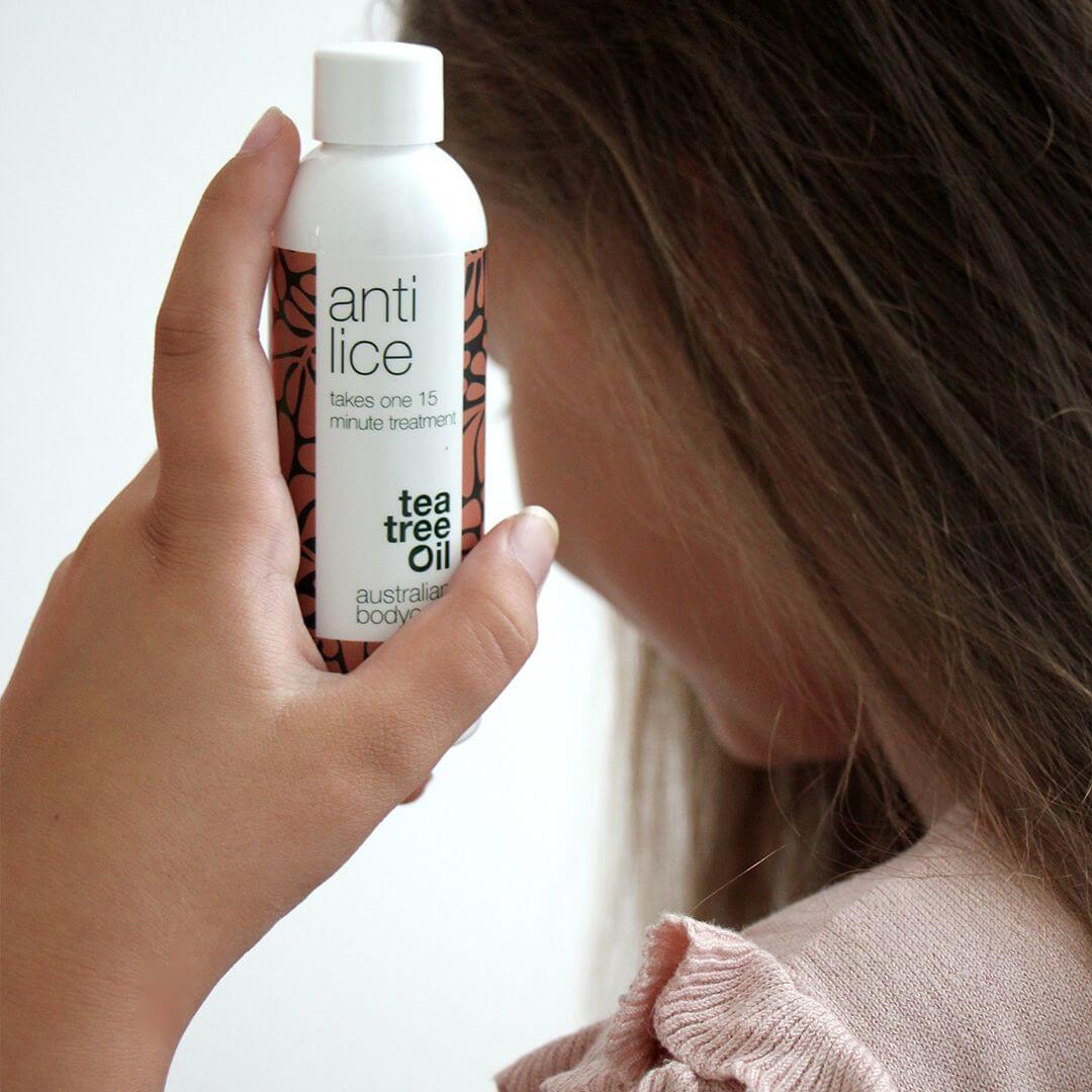 2 Läuseprodukte, um Kopfläuse zu behandeln - Läusekur und vorbeugendes Läuseshampoo bei Problemen mit Läusen