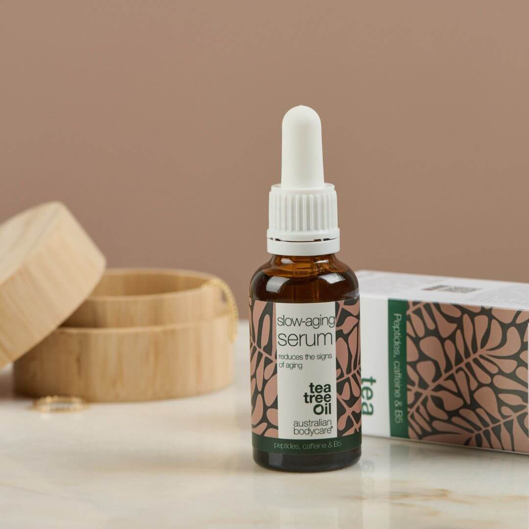 4er Paket mit Anti–Age Produkten für reife Haut (50+) - Anti–Age Serum, Peeling Serum, Reinigung und Gesichtscreme gegen Falten
