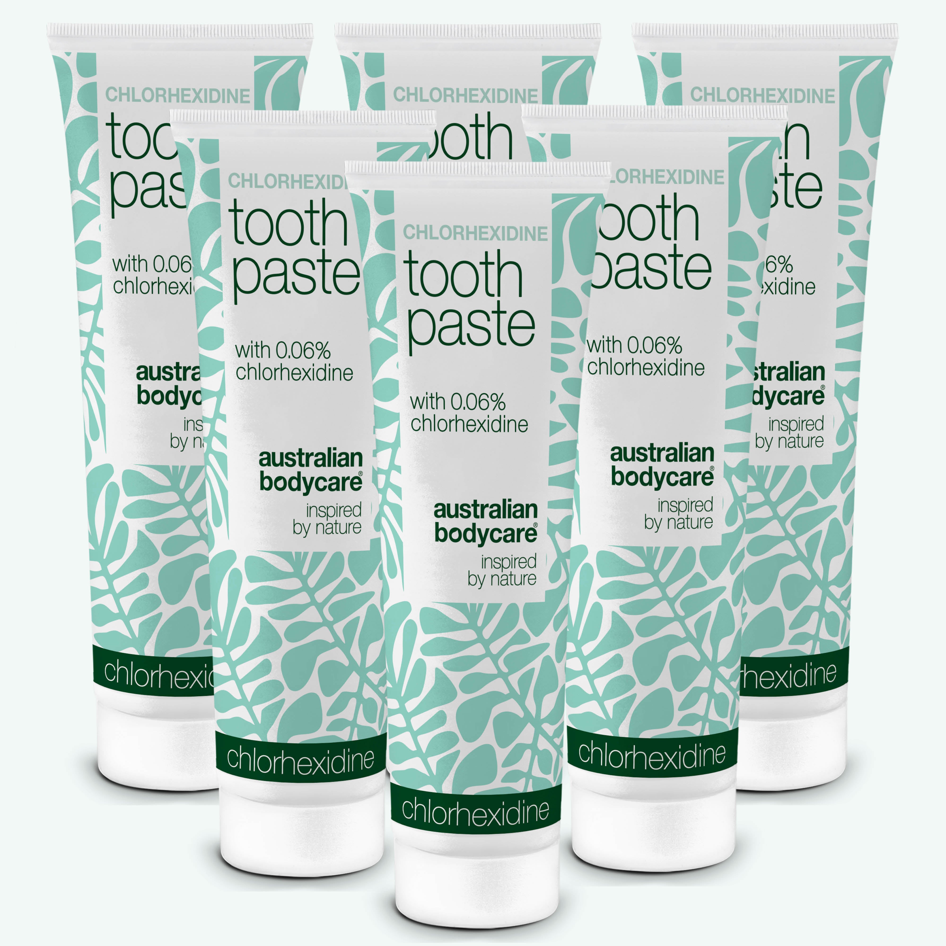 Sechs Tuben Australian Bodycare Chlorhexidine Zahnpasta mit 0,06 % Chlorhexidin vor weißem Hintergrund. 6er-Pack.