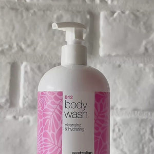 Video von Australian Bodycare Vitamin B12 Body Wash – rosa Gel-Duschgel zur sanften Reinigung und Pflege der Haut