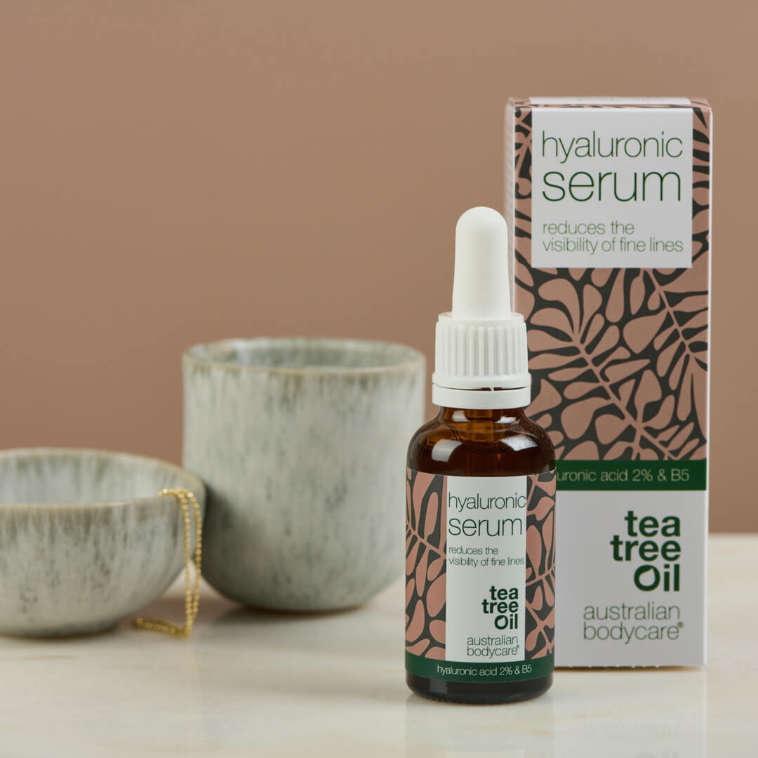 3 x Hyaluronsäure—Serum für strahlende Haut bei feinen Linien — Mit Hyaluronsäure 2 % und Vitamin B5 bei feinen Linien und Falten