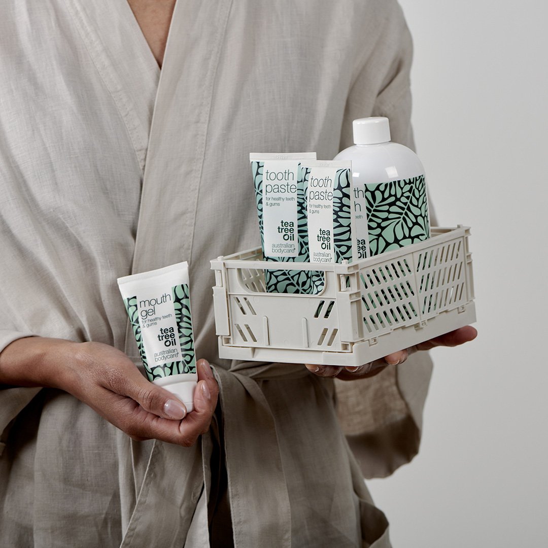 4 Produkte für eine gute Mundhygiene — Mundprodukte mit Teebaumöl bei Problemen an Zunge, Zähnen und Zahnfleisch